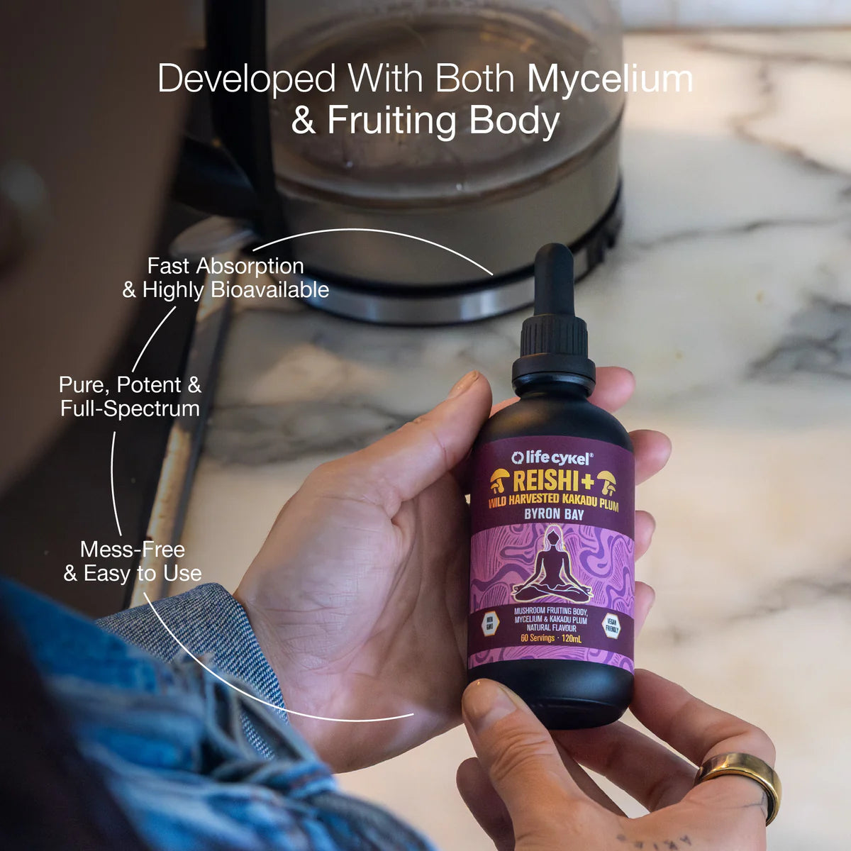 Lifecykel Reishi Mushroom Extract bottle with heading developed with both mycelium and fruiting body – fast absorption, pure potent full spectrum, easy to use.